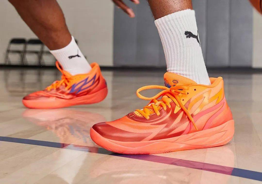 球鞋故事分享黑红,球鞋的故事