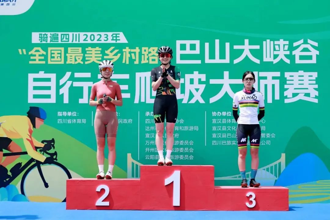 千万人在线观看峡谷“车神”争霸！