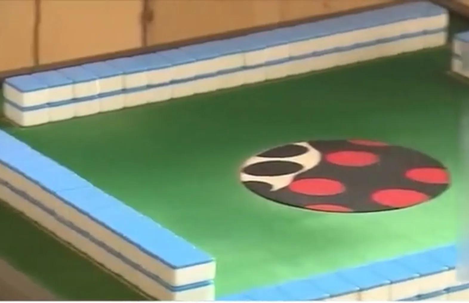 上海房屋租赁事件 (房东租私房子15年反而欠租客26万)