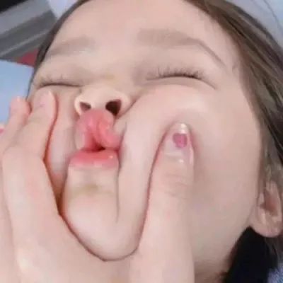 头像微信好看的,刺眼的微信头像完整版