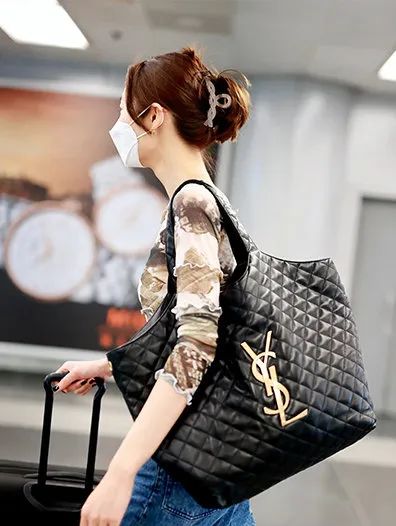 拒绝撞包的奢侈品包,这5款包包背出去一定会被夸好看