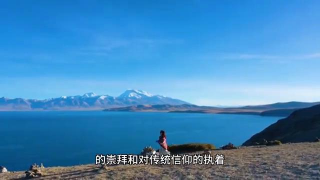 藏蓝与雪景,藏蓝与白色