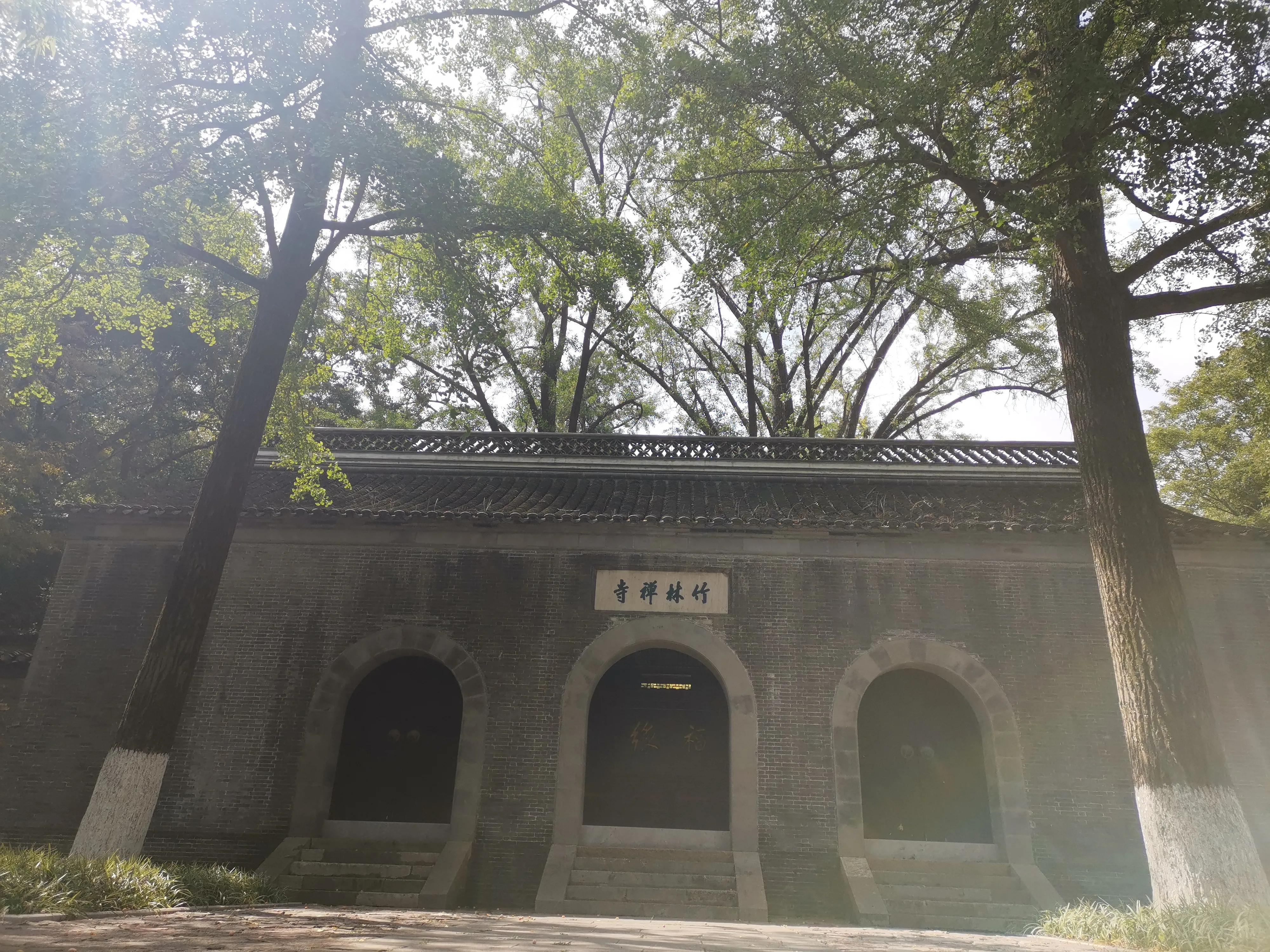 南京出发到镇江一日游跟团多少钱,南京去镇江旅行攻略路线