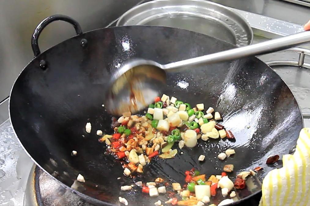 儿童缺乏锌主要要吃哪些食物,儿童锌过高症状吃什么食物补得快