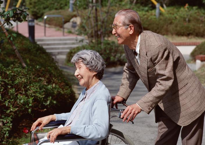 4种升糖食物尽量少碰,建议中老年人多吃这6种食物