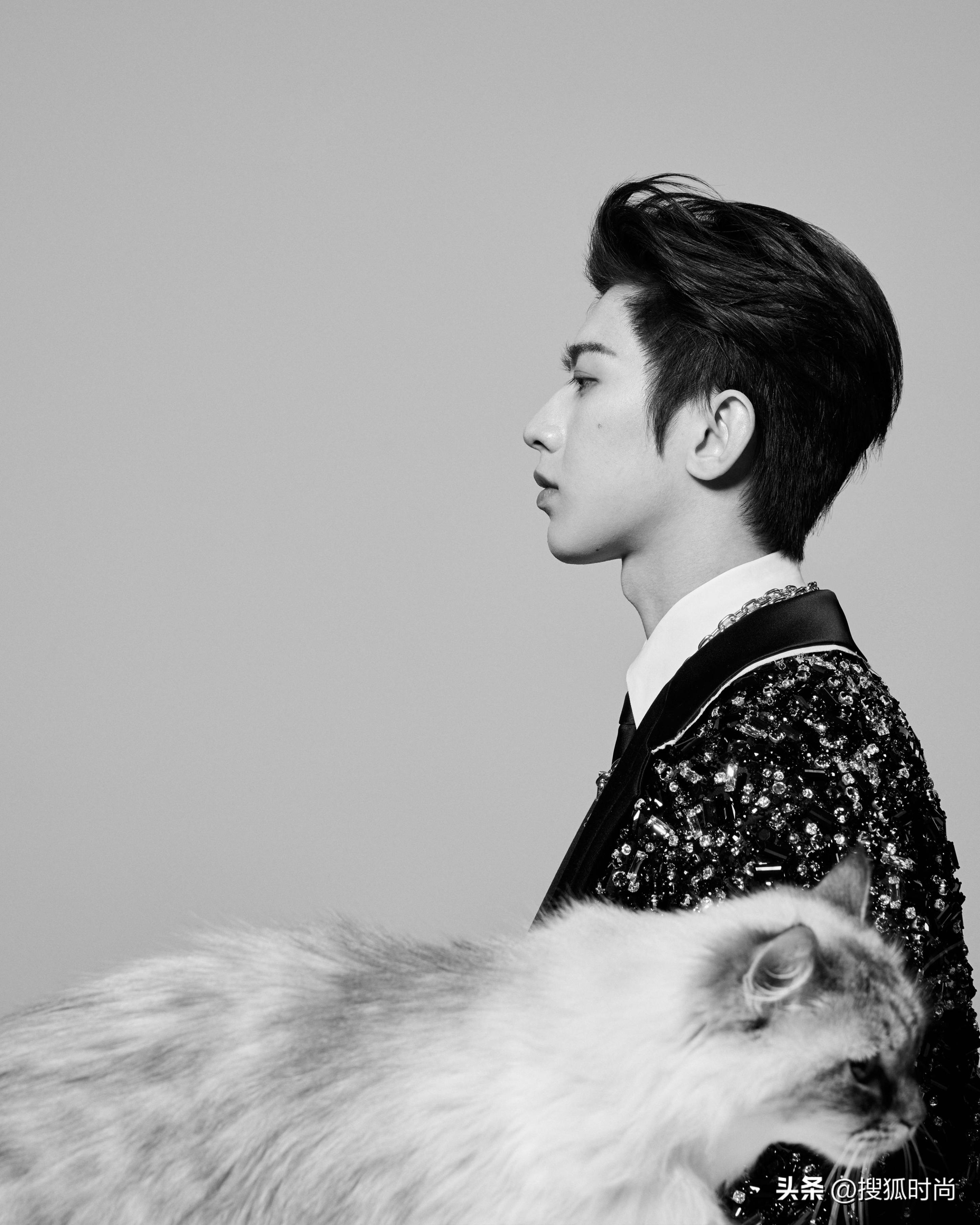 谷爱凌法国晚宴,谷爱凌穿酒渍礼服