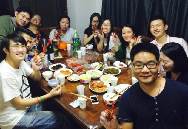 女人无子宫无卵巢,51岁女子试管生下4胞胎