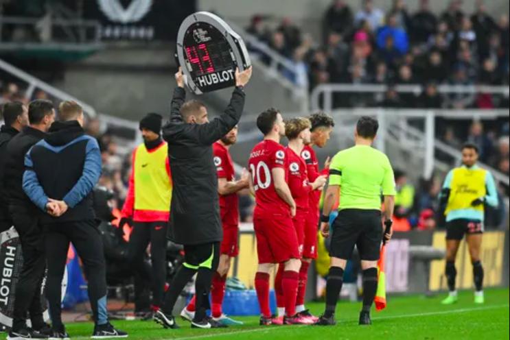 利物浦英超联赛不败纪录终结,利物浦冲击英超史上最强开局