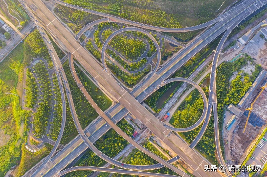 一代人要完成一代人的历史使命,每代人都有自己的历史使命