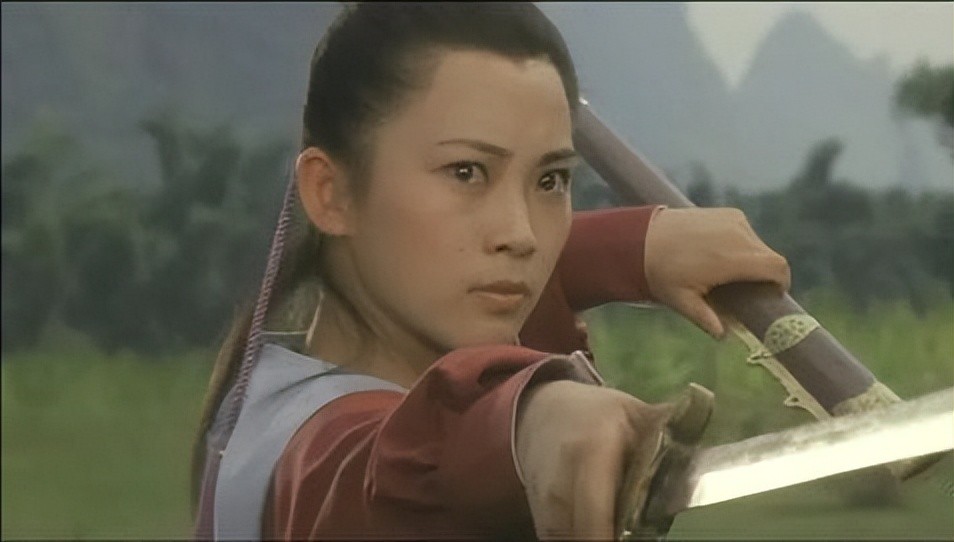 黄秋燕和李连杰有几个孩子,黄秋燕的两个女儿还认李连杰吗