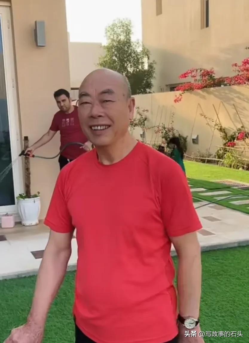 重庆小伙娶迪拜媳妇，生3娃，创业15年逆袭成功，把父亲接到迪拜