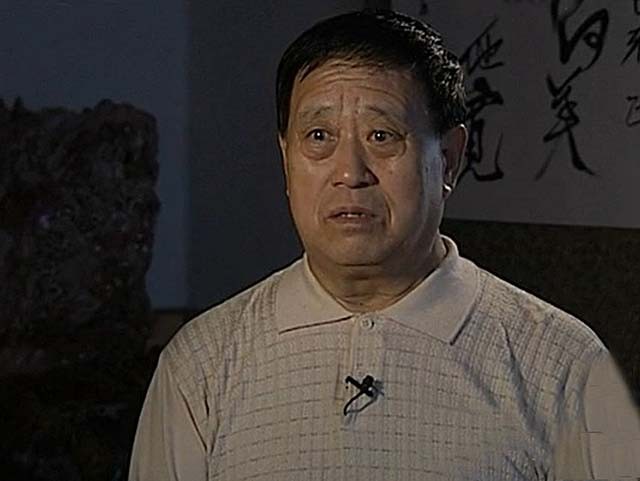 1971年退伍军人雪地救下一老人,获赠“泥球儿”,30多年后值2亿