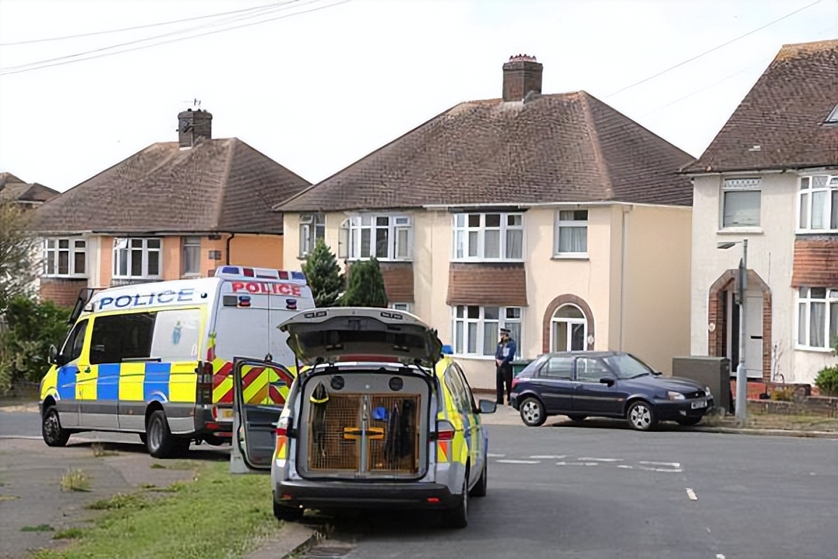 旧坦克藏黄金,旧坦克发现黄金