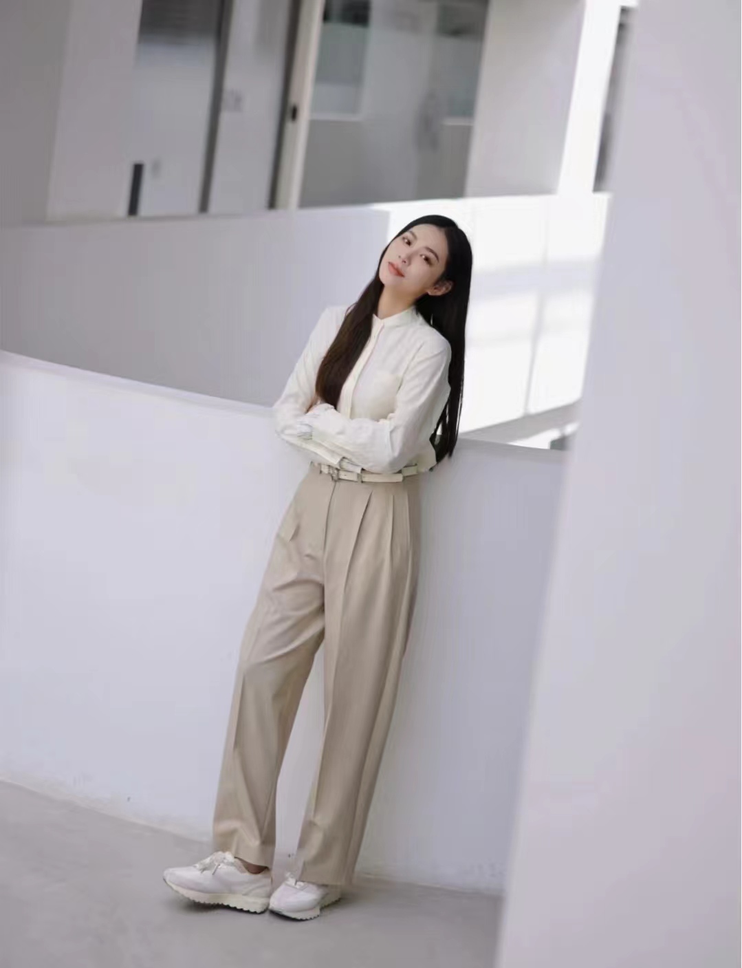 卡其色衣服怎样搭出高级感,卡其色短大衣的最佳搭配高级感