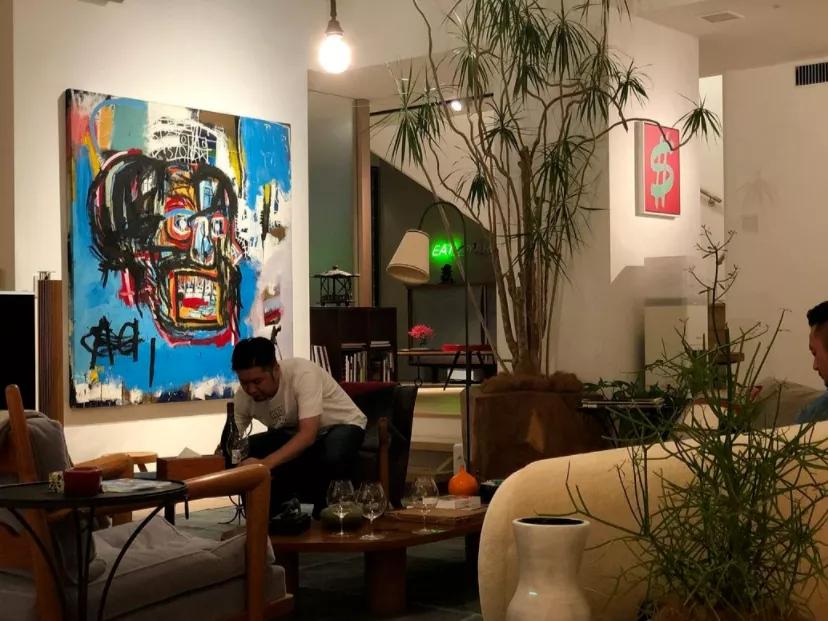 富豪狂撒一亿美金,土豪狂撒888万现金