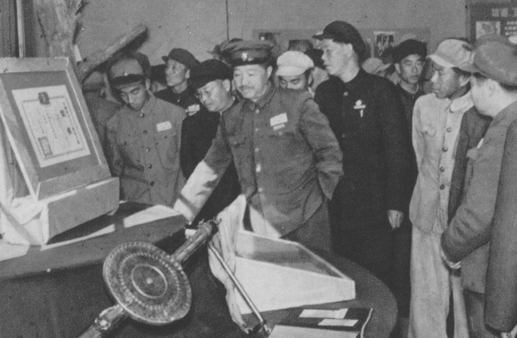 建国初期共十大元帅,为何只有其中三位被毛*东泽**称之为“老总”