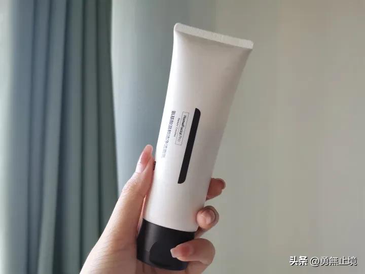 男士去黑头控油效果最好的洗面奶,2022男士洗面奶测评实测第一名