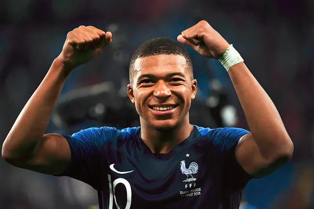 现在的梅西和c罗哪个强,现在梅西和c罗到底哪个更强