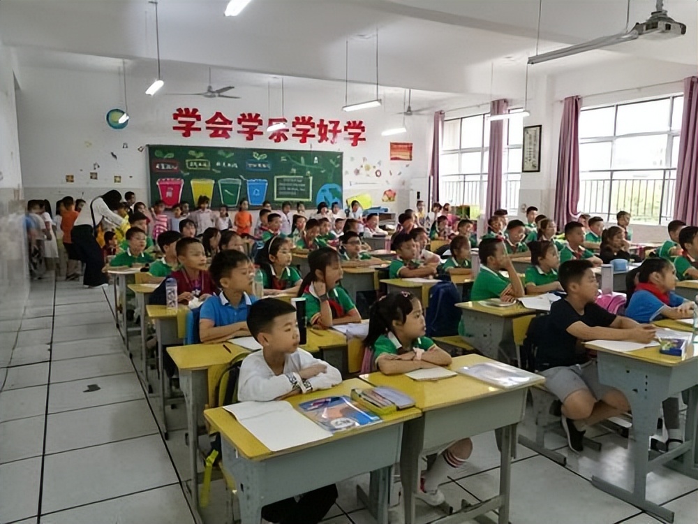 毒教材引发全社会反思,毒教材须引发社会反思