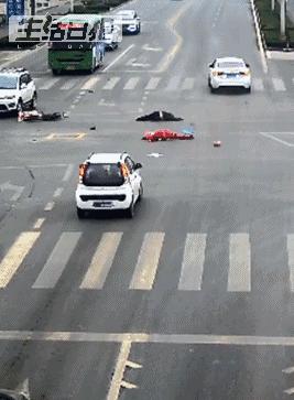 突发！重庆两车相撞，货车冲上便道致1死5伤，时速30公里能伤人？