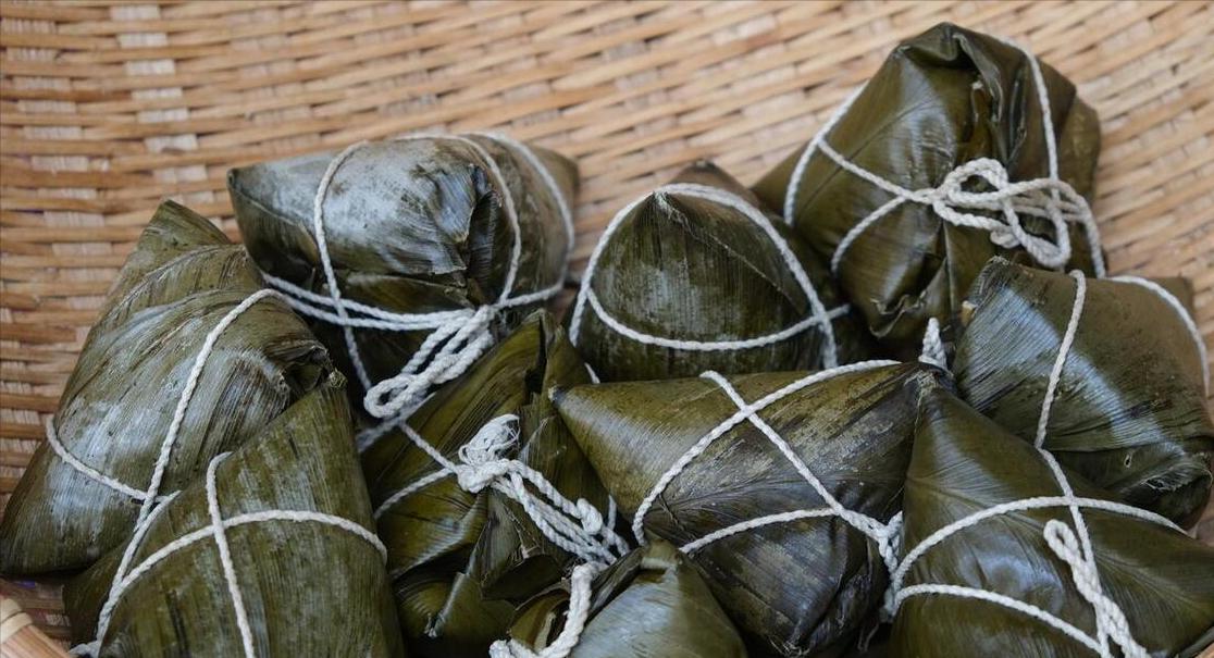 煮粽子用冷水还是热水更美味,煮粽子需要凉水下锅吗