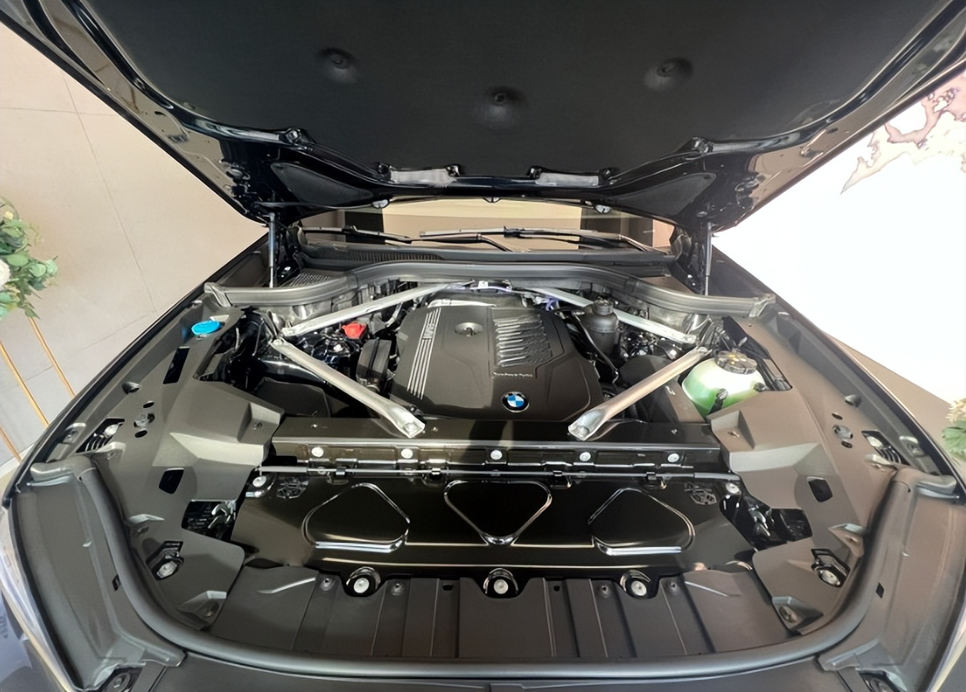 花80多万买辆宝马x5高配,花八十万买四缸宝马x5值得吗