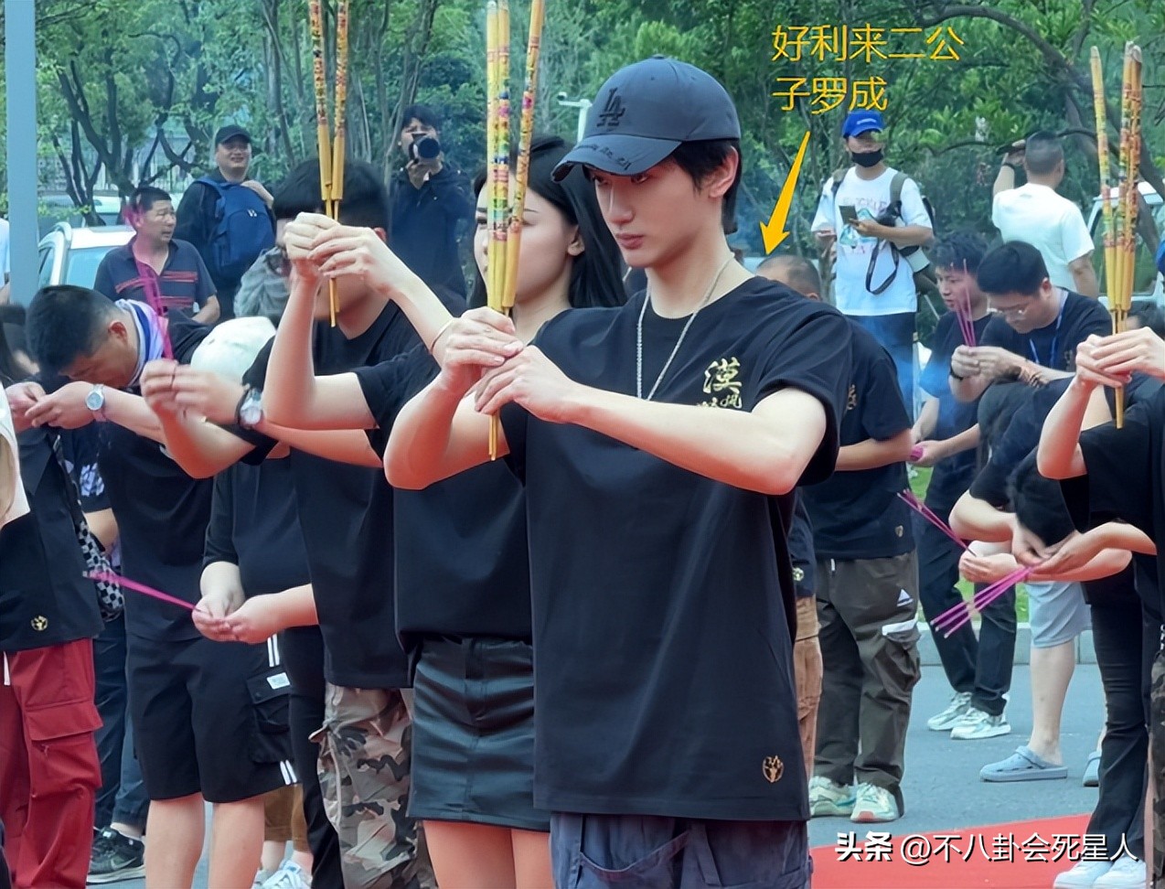 李沁北京腔,梦海剧组人评价李沁