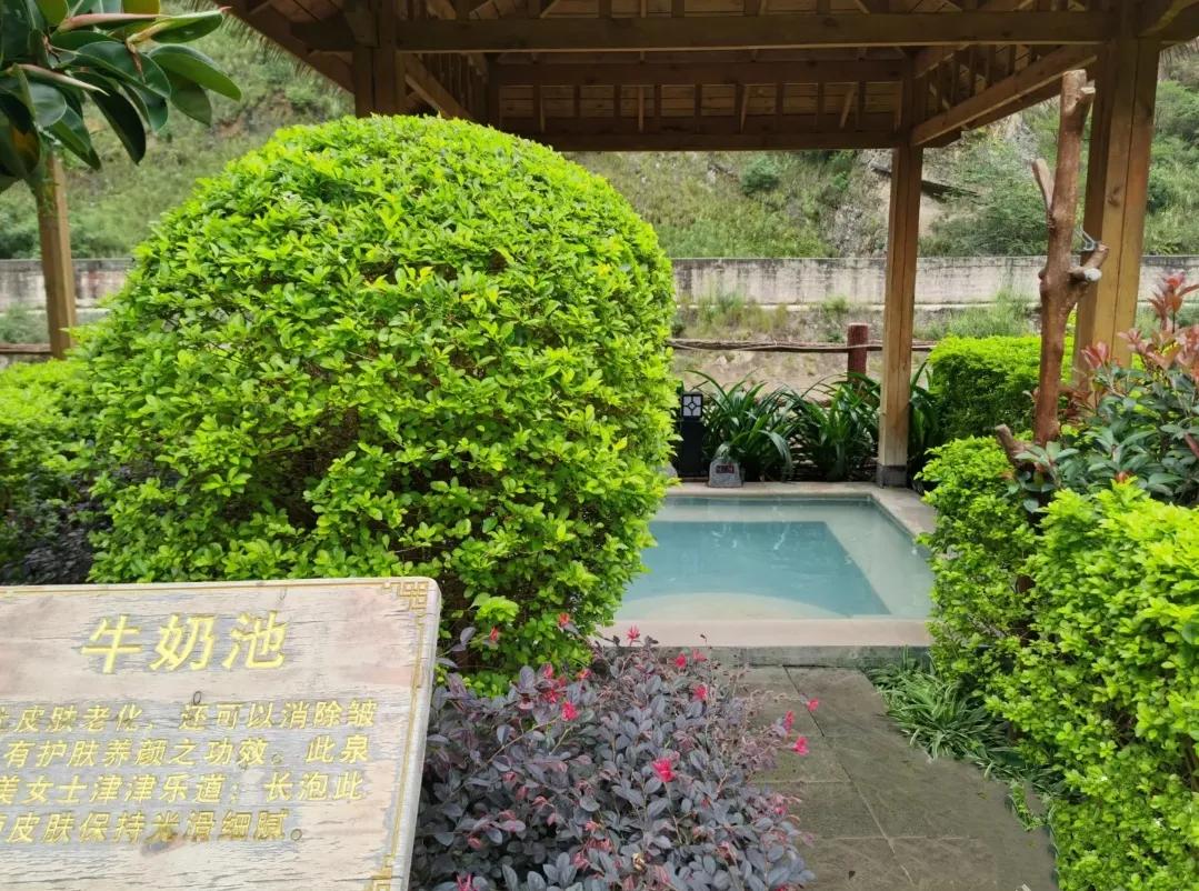 昆明的滇池周边有哪些不错的温泉,昆明温泉酒店吃住一体推荐五华区