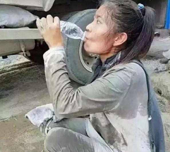 5个因网络而爆红的普通人，有人敛财手段恶劣，有人成为励志女王