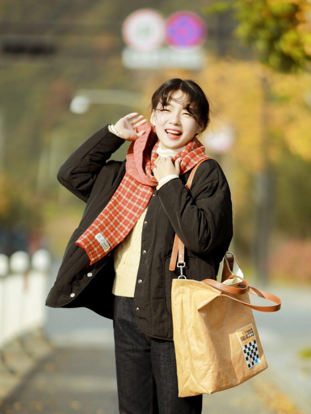 穿衣不扮嫩这样穿简约又高级,冬季简单穿搭不臃肿图文