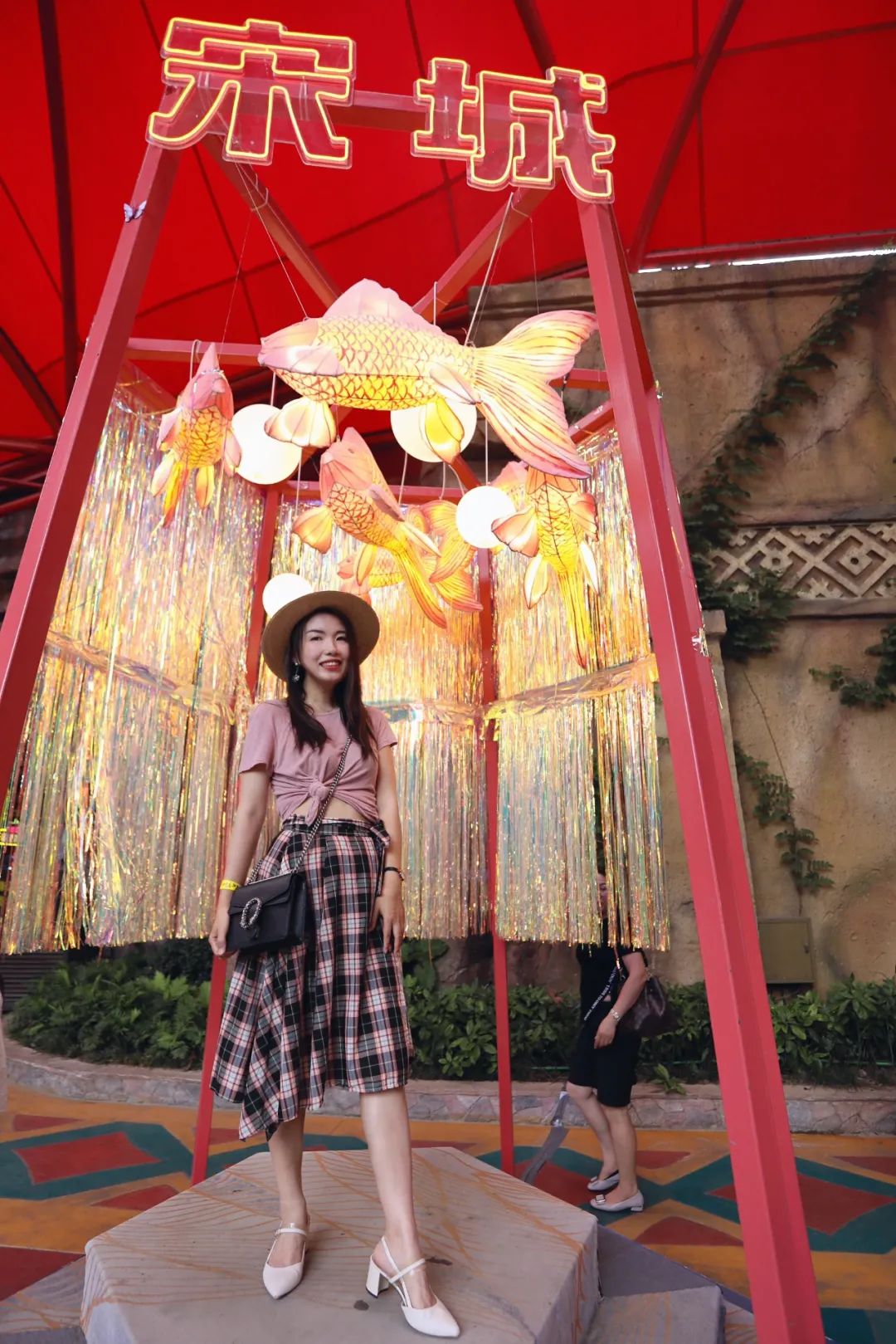 1年有150天住酒店,44次旅行,47次飞行!这江南女子怎么做到的?