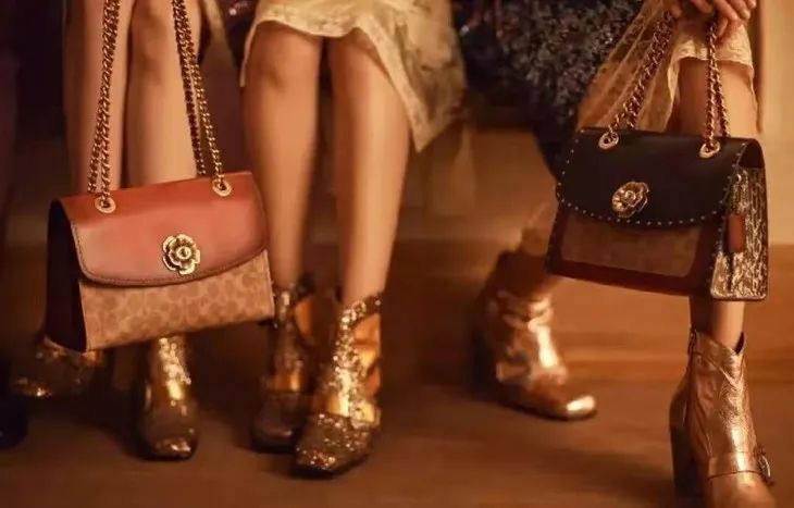 coach最经典女包,coach经典百搭