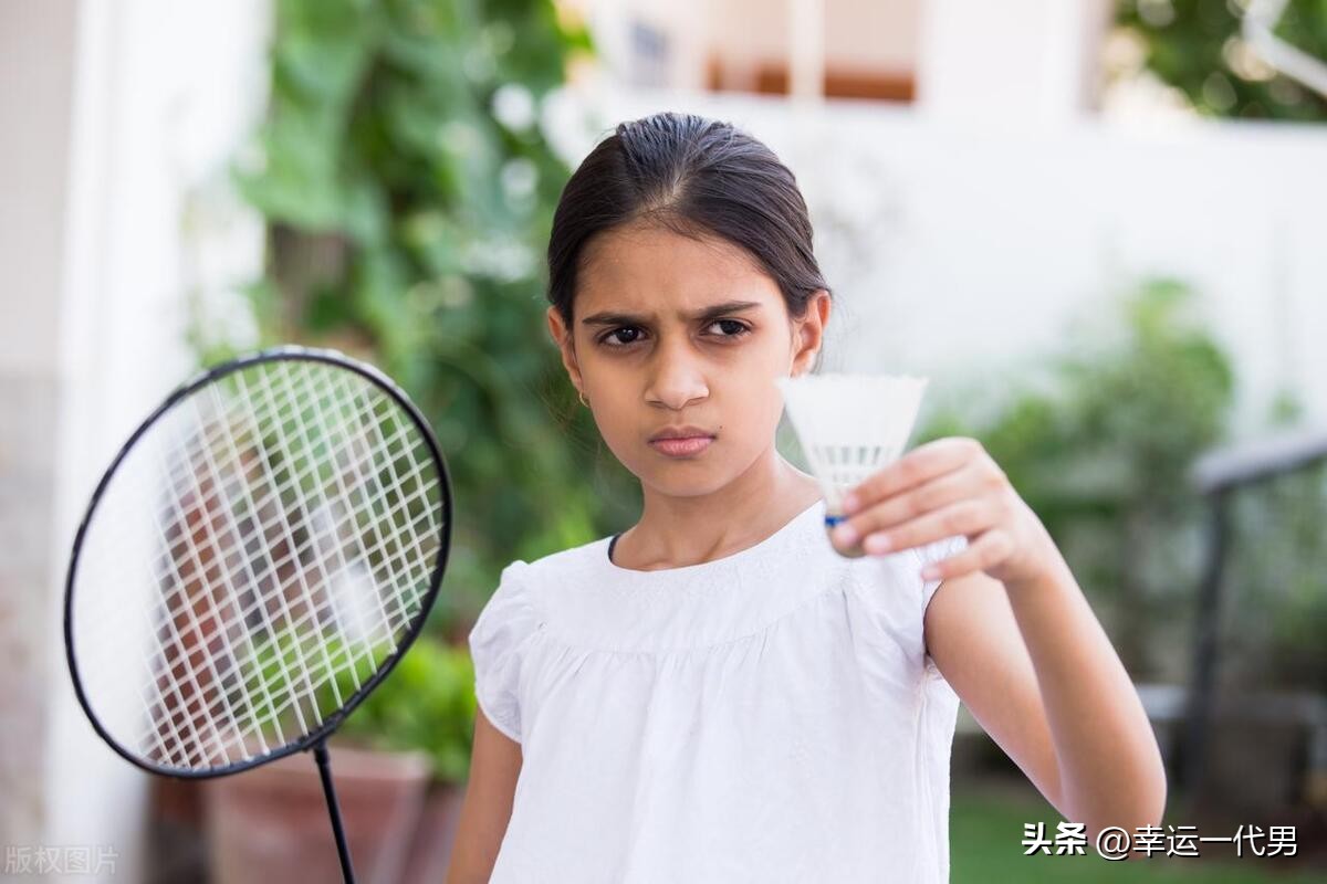 广州足球基地在哪里,广州哪个地方有足球场