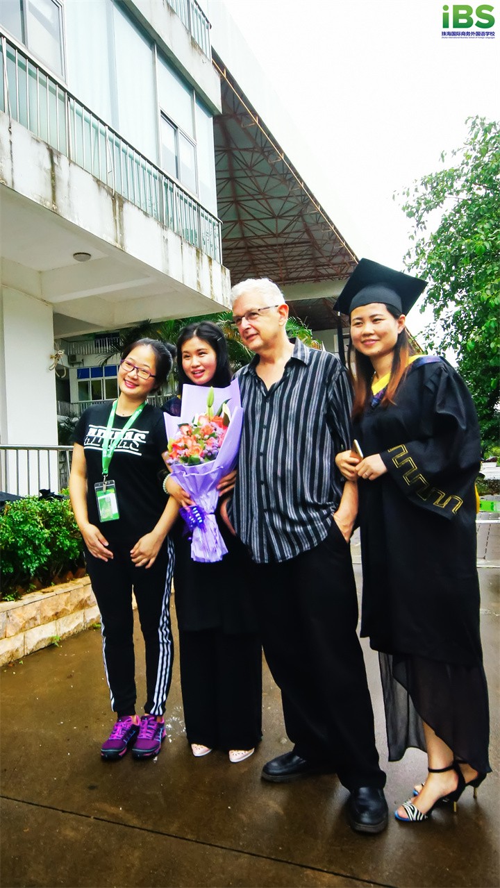 全封闭英语学校哪个好,英语成人培训机构封闭