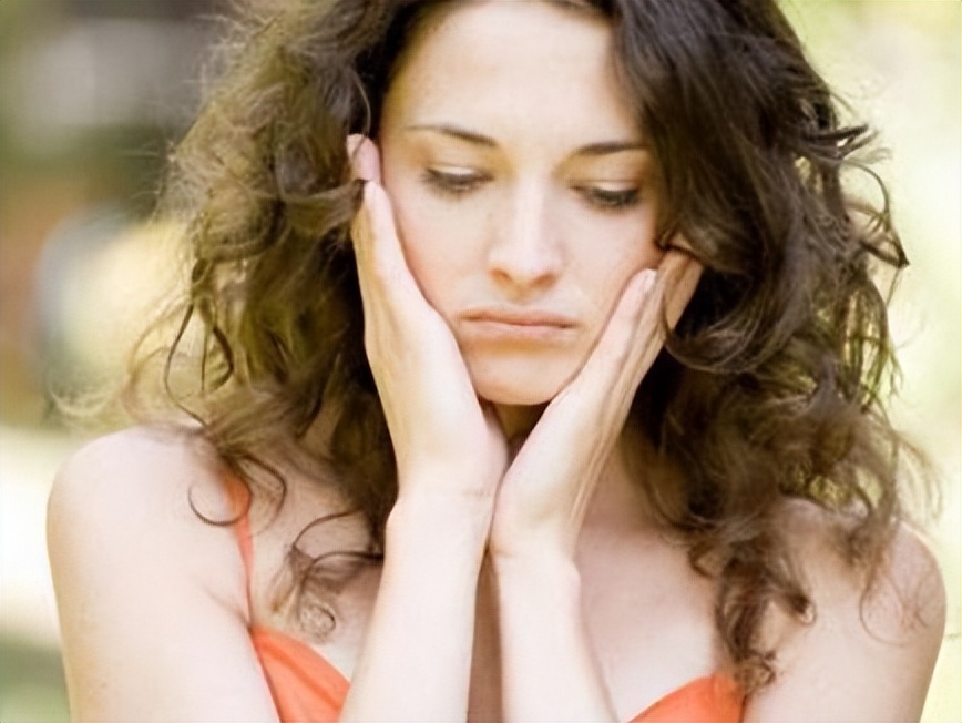 女生对你说不感兴趣应该怎么办,女人对什么都提不起兴趣怎么回事