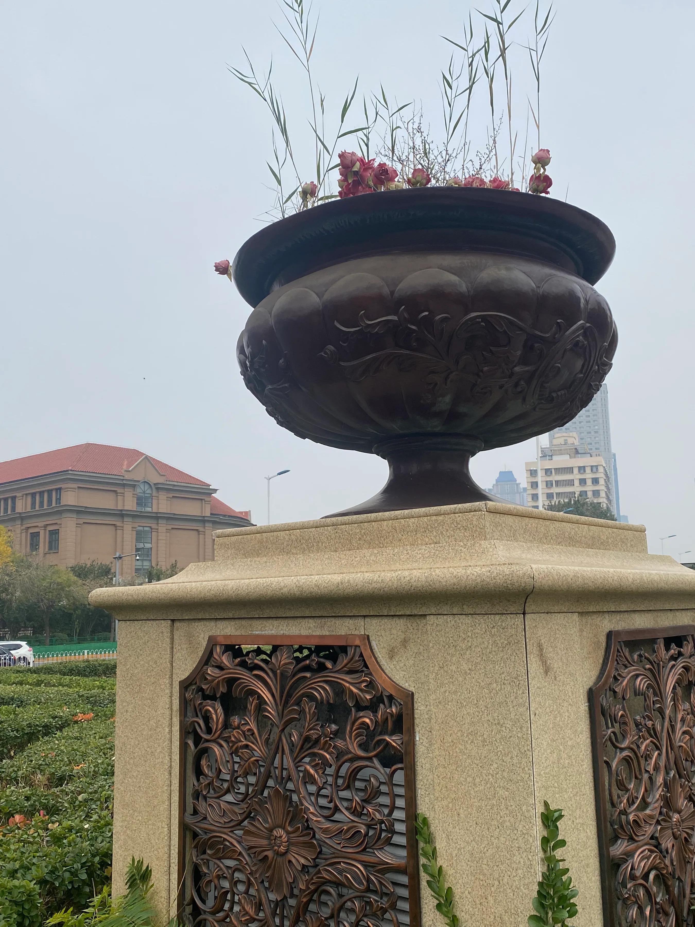 天津小白楼附近有什么游玩的,天津小白楼是指哪个楼