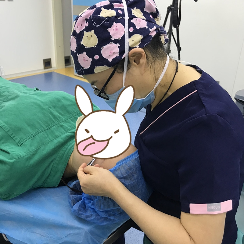 做了双眼皮后上睑下垂更严重了,双眼皮宽变窄修复后成了三眼皮