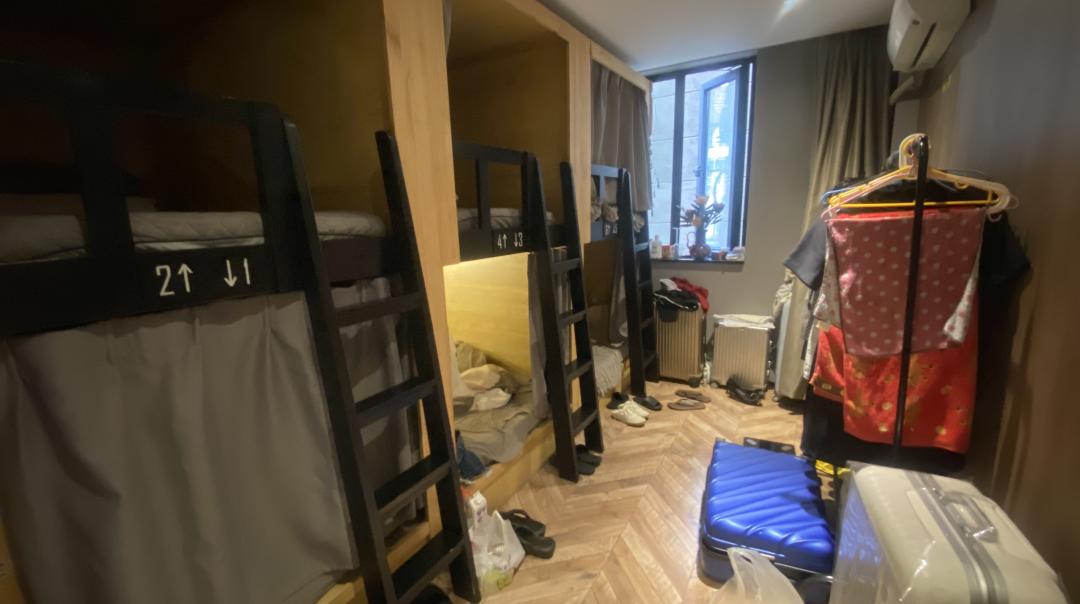 上海的青旅里，挤满了年轻人