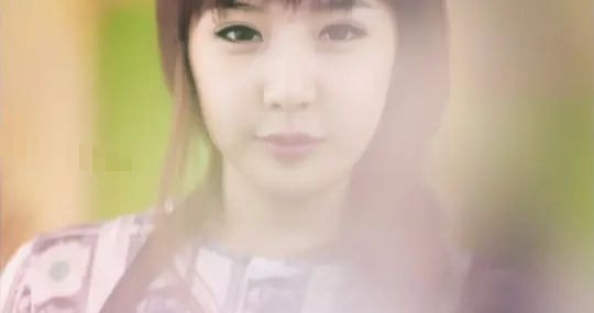 她曾比Lisa还火爆，却因服用“禁药”被*制抵**，如今宛如“充气人”