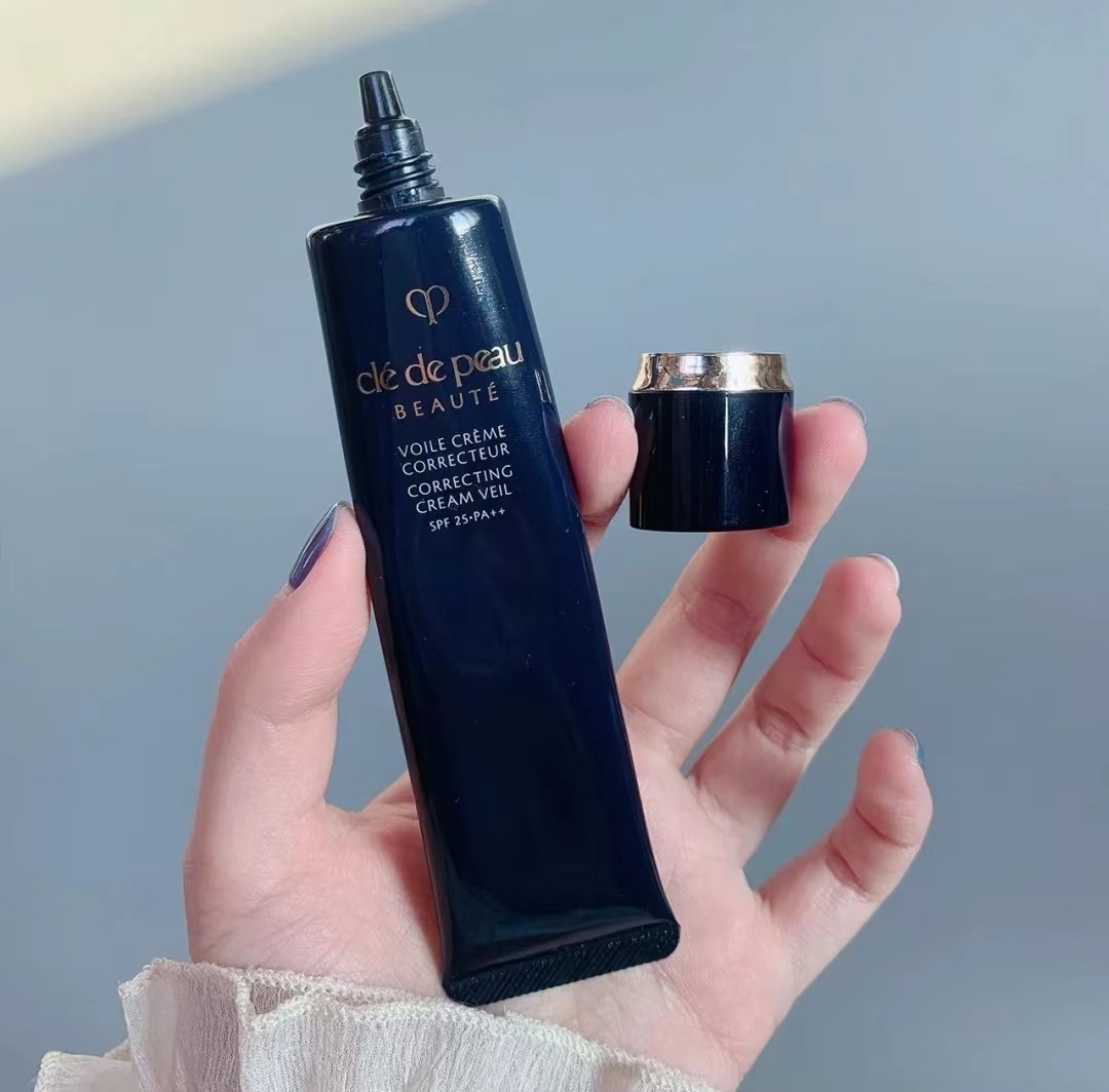 素颜白开水妆容教程,怎么打造清透的妆容