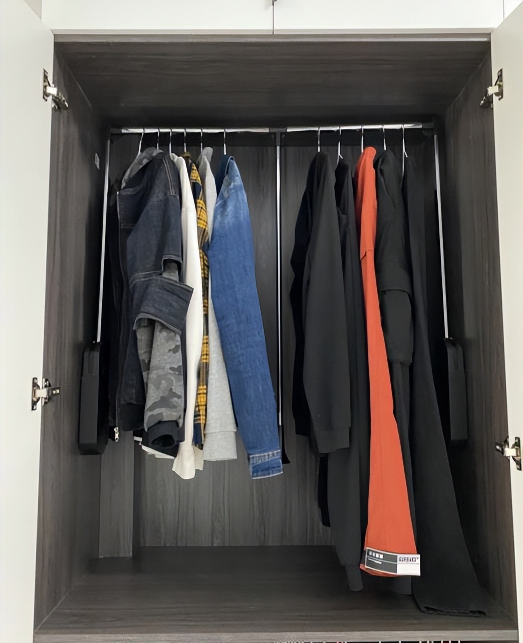 装修衣柜的四种省钱方式,装修衣柜的4种省钱方法只需2千