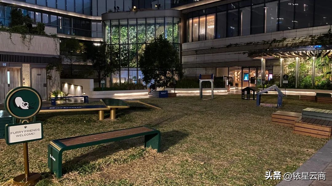 实探|全面通关以后，香港购物中心恢复“人从众”模式了吗？