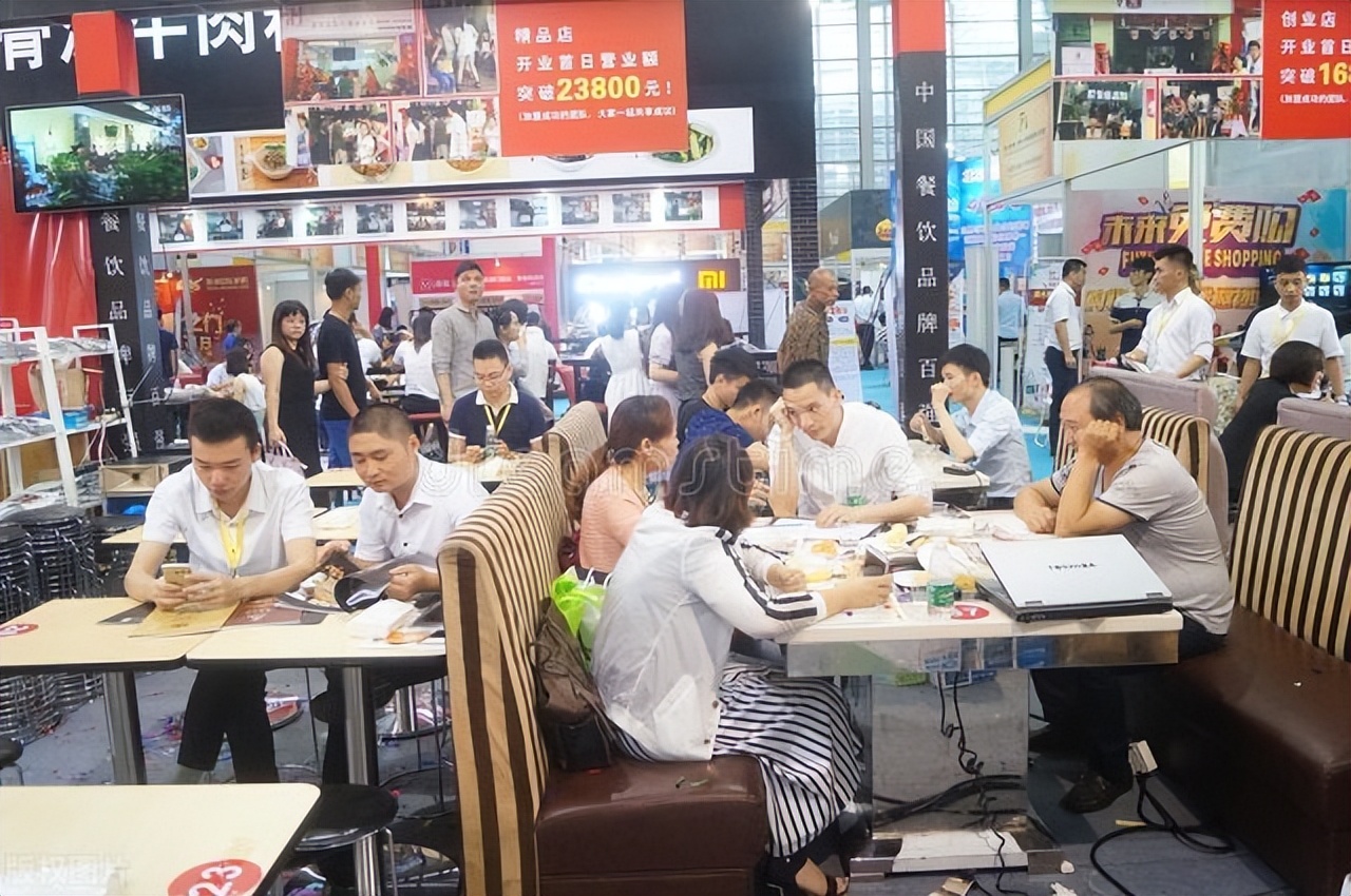 从负债500万到盈利，广东夫妇创业干餐饮的故事