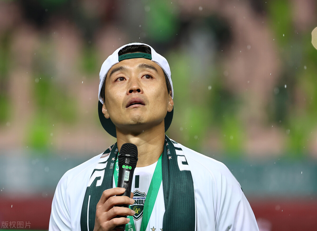 韩国足坛大震动！高层辞职，曾经涉*球赌**员自杀谢罪，中国无人忏悔