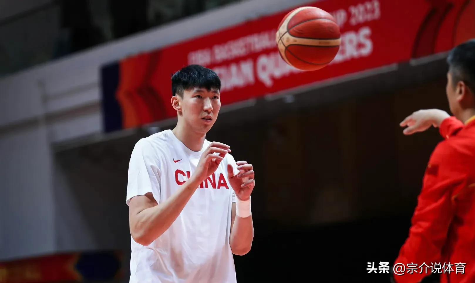 周琦和郭艾伦集训名单,男篮集训名单周琦郭艾伦领衔