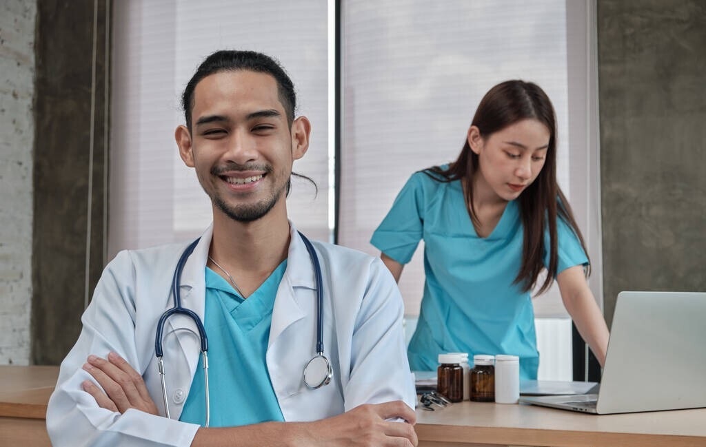 拉肚子吃蒙脱石散和益生菌吗,拉肚子可以喝蒙脱石散和益生菌吗