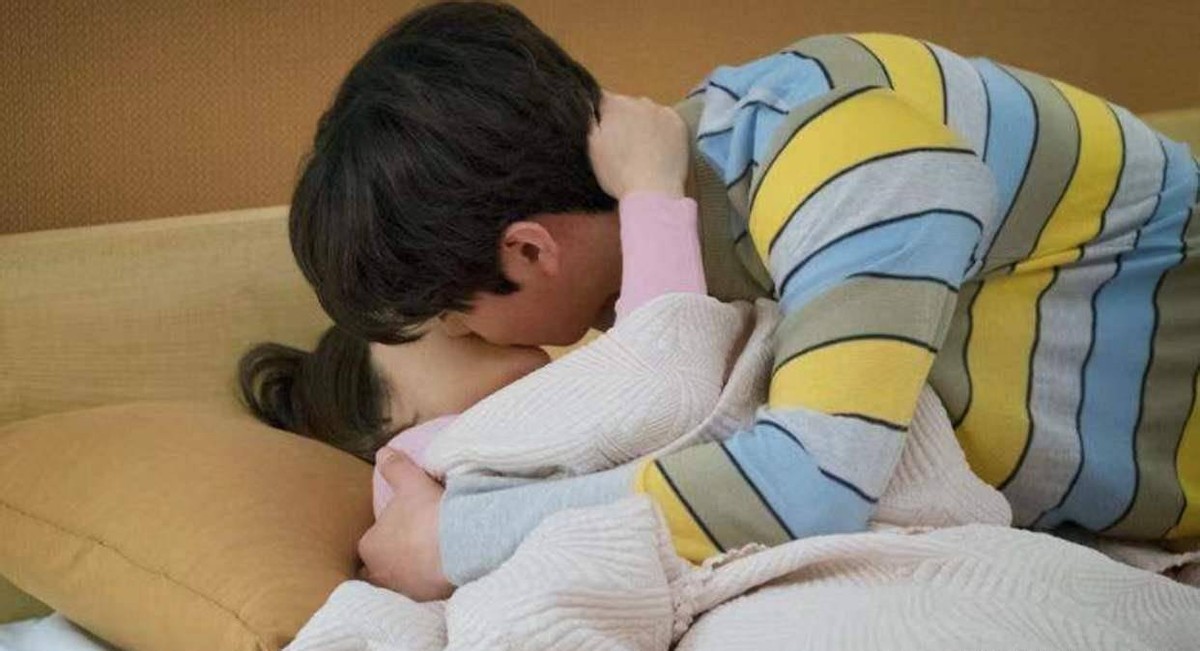 房事后，男人用纸擦一下就完事了？记住二件事也要少做