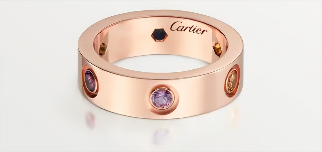 女生都爱的戒指是什么牌子,卡地亚女生戒指