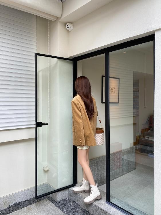 时尚新潮马丁靴,又酷又有型的马丁靴