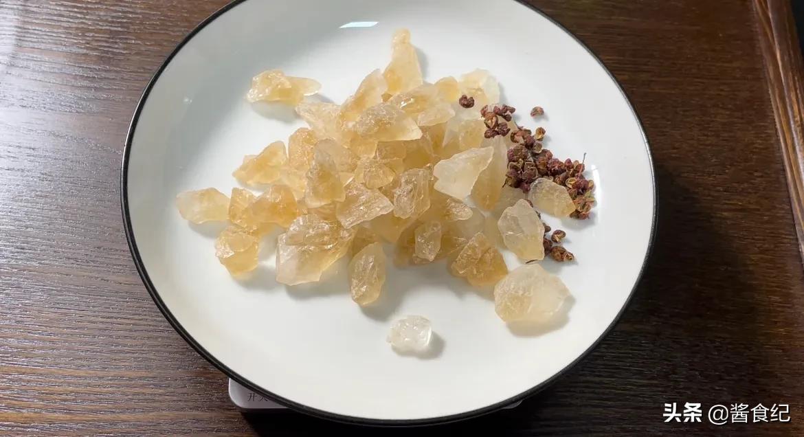 三伏天吃醋泡姜做法,老奶奶泡糖醋仔姜的腌制方法